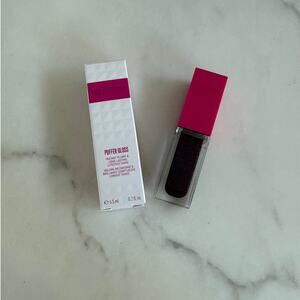 Valentino Puffer Lip Plumping Gloss 6.5ml 0.2 fl oz Shade 520R Moonlight Crush